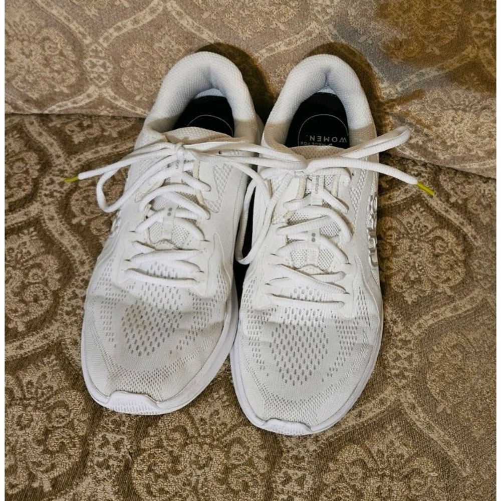 Ryka Devo Plus 2 Walking Running Shoes Womens Size 7.5M White Athletic Sneakers